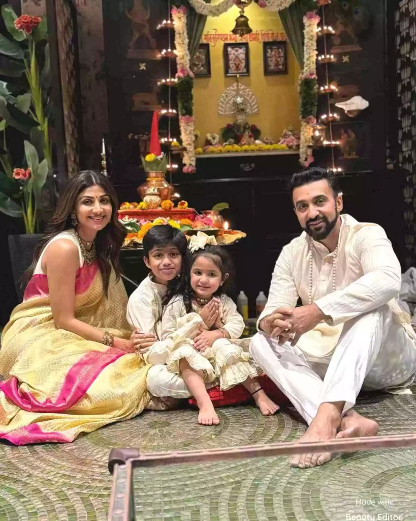 Shilpa Shetty With her family