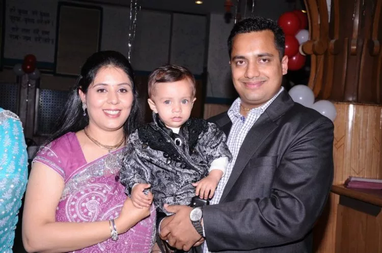 Vivek Bindra Family